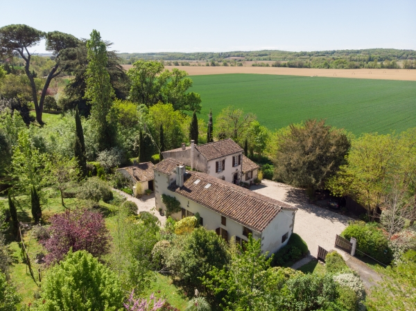 Country Cottage With Guest Accomodation