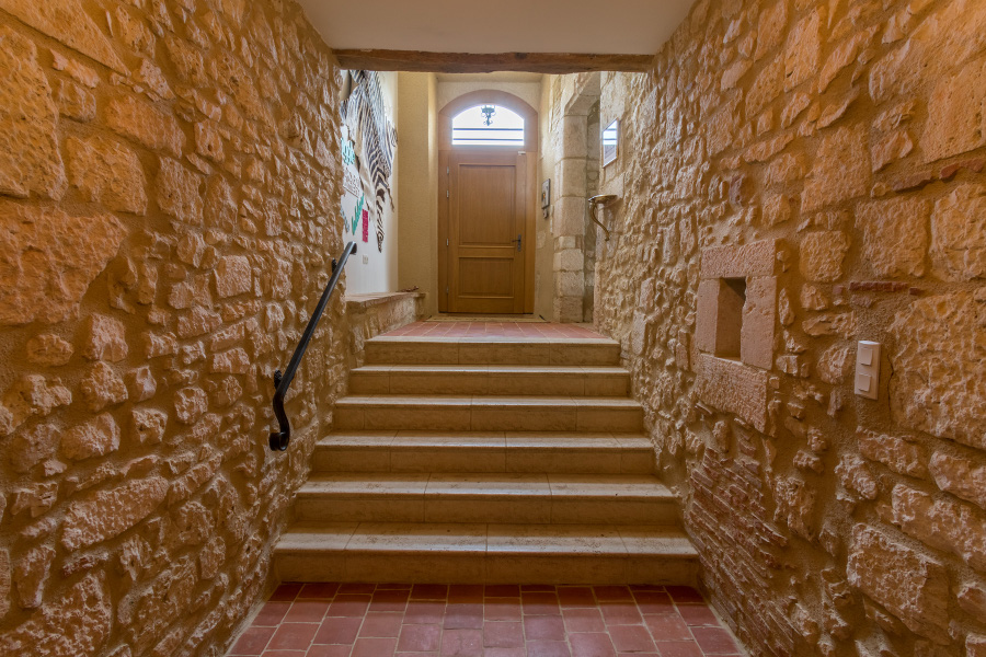 lower entrance hall